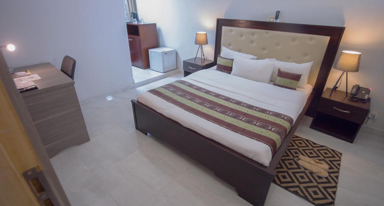 Hotel La Rose Blanche אבידג'אן מראה חיצוני תמונה