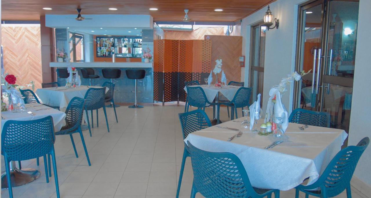 Hotel La Rose Blanche אבידג'אן מראה חיצוני תמונה