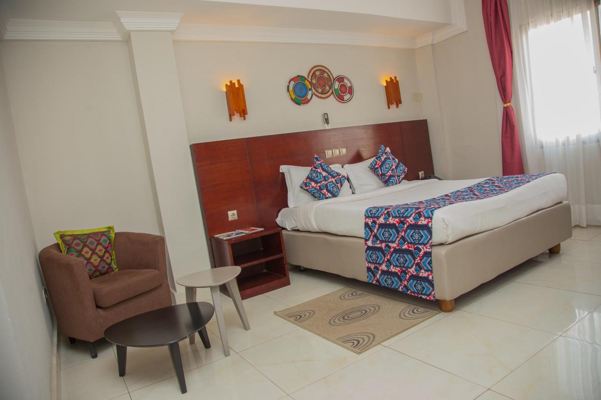 Hotel La Rose Blanche אבידג'אן מראה חיצוני תמונה