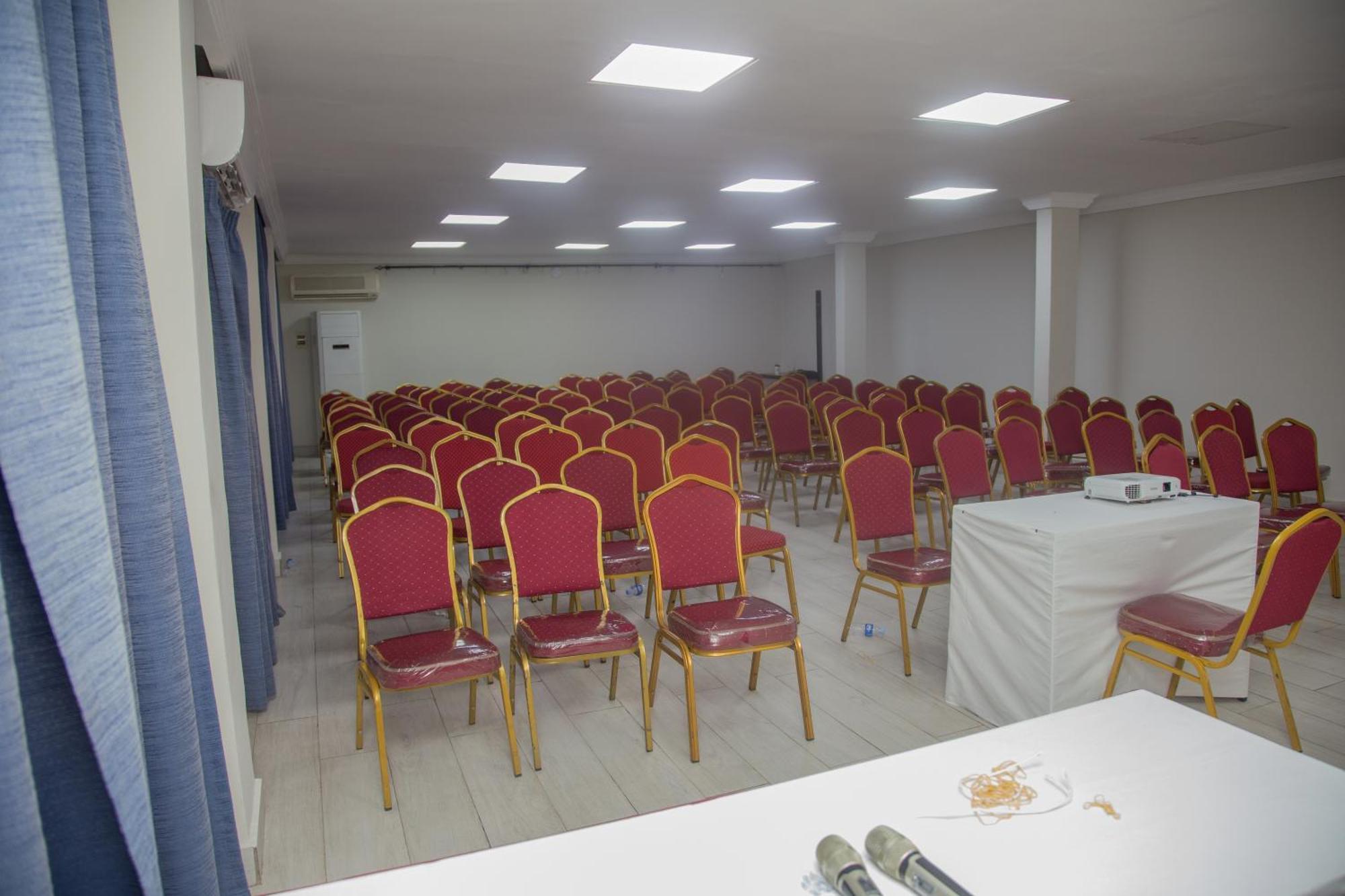 Hotel La Rose Blanche אבידג'אן מראה חיצוני תמונה