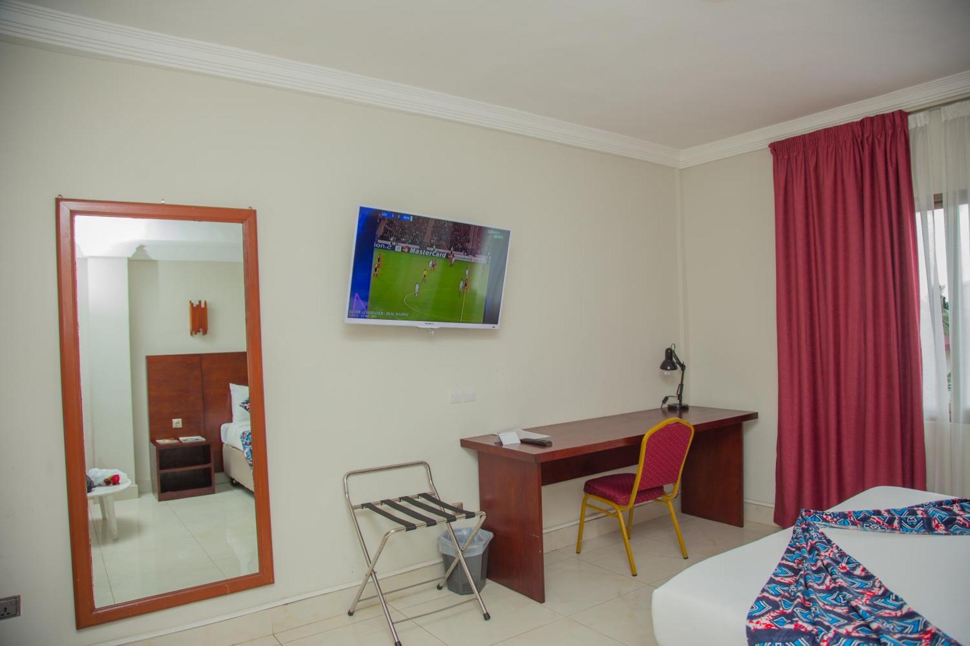 Hotel La Rose Blanche אבידג'אן מראה חיצוני תמונה