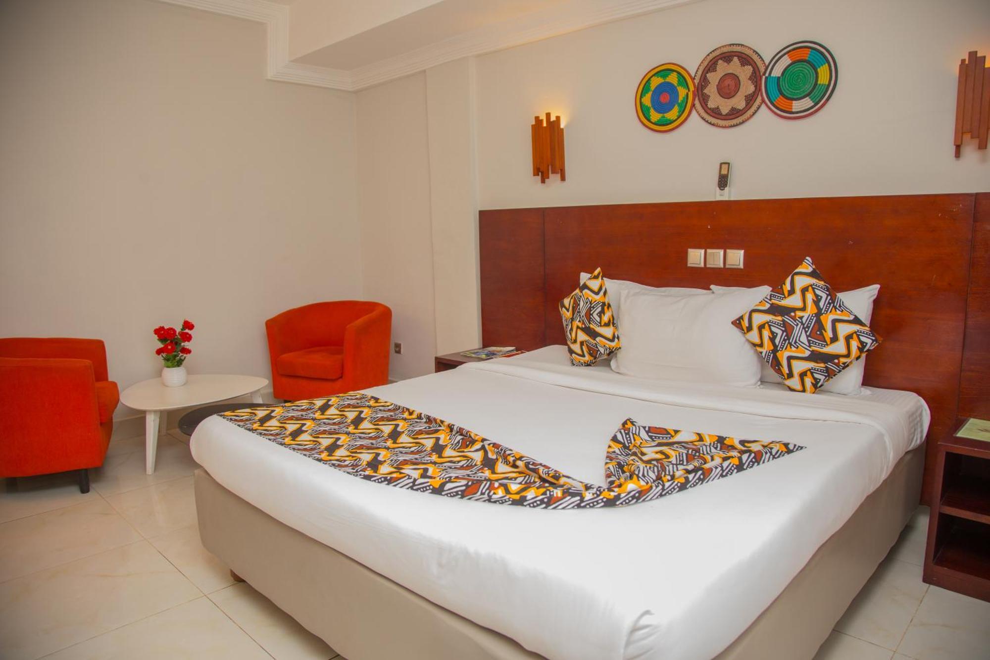 Hotel La Rose Blanche אבידג'אן מראה חיצוני תמונה